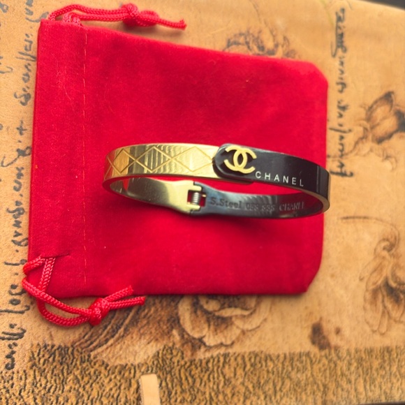 Coco Collection CHANEL Steel Wristlet - Picture 2 of 4